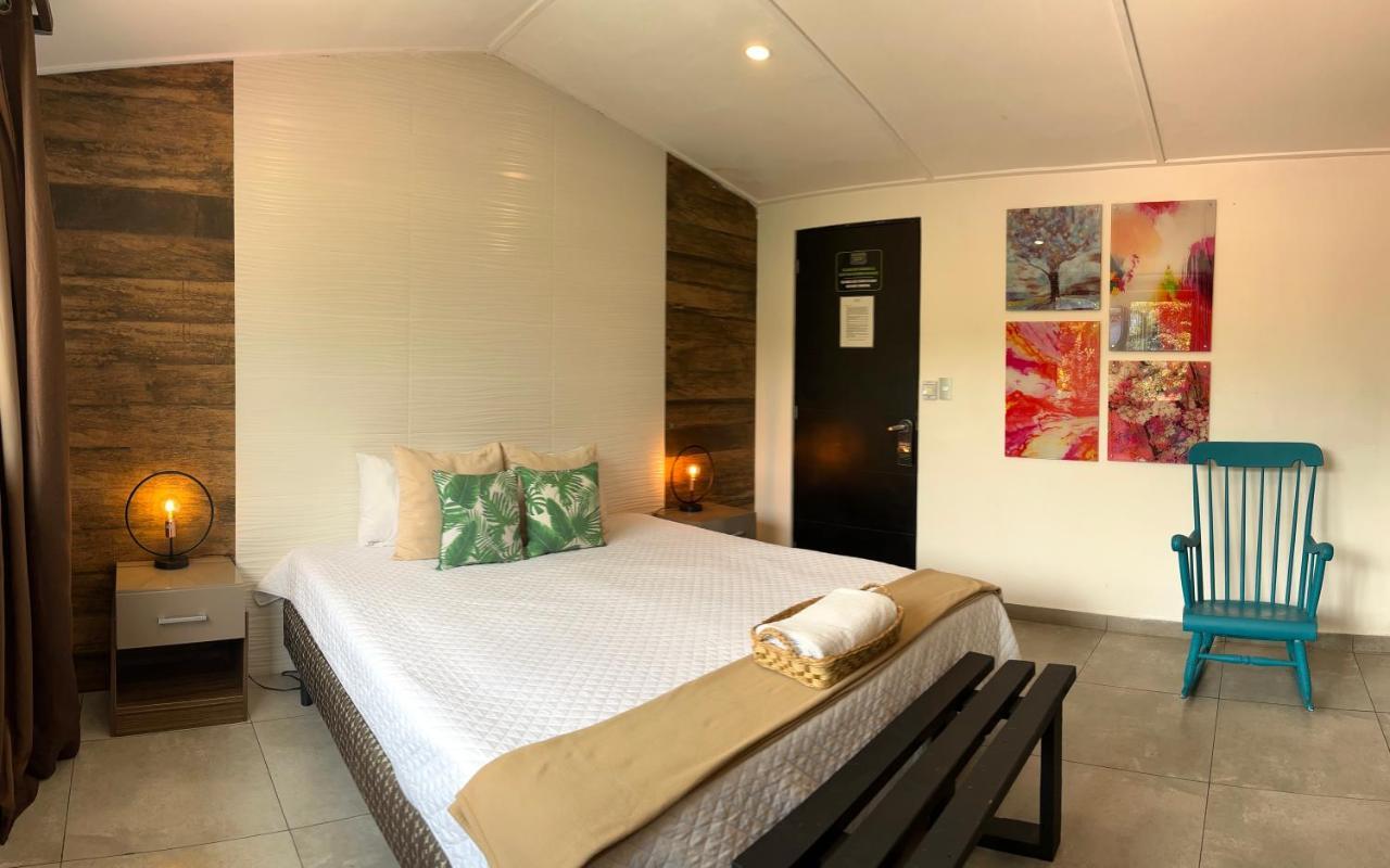 Hotel Boutique Valverde Santa Elena San Salvador Exteriör bild
